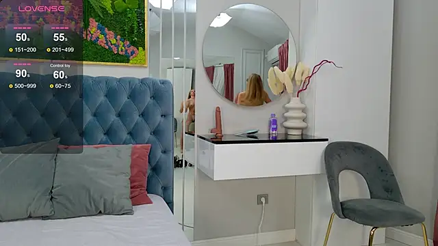 SiennaPierce online show from 10/21/25, 04:24