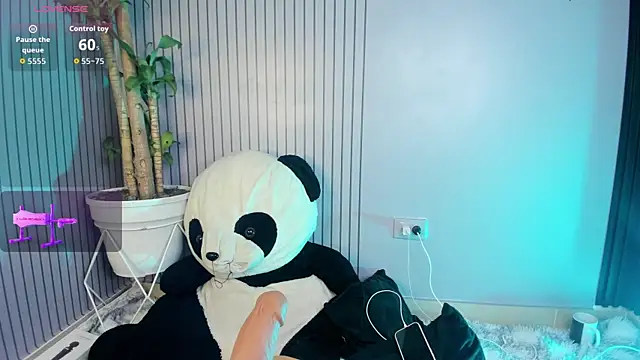 Snapshot of Im_perla_ chatting on 10/28/25, 02:26 Im perla online show from 10/28/25, 02:26