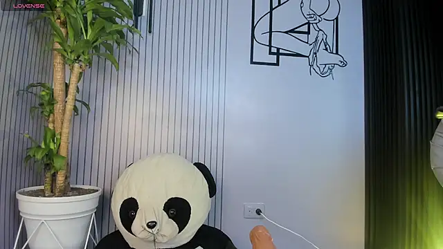 Snapshot of Im_perla_ chatting on 10/29/25, 06:20 Im perla online show from 10/29/25, 06:20