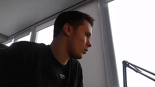 Snapshot of FreddyBredi chatting on 11/26/25, 10:38 FreddyBredi online show from 11/26/25, 10:38