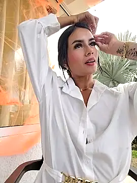 Snapshot of Juliana_Xander chatting on 10/20/25, 02:39 Juliana Xander online show from 10/20/25, 02:39