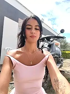 Snapshot of Juliana_Xander chatting on 10/25/25, 03:18 Juliana Xander online show from 10/25/25, 03:18