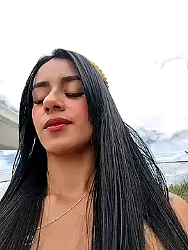 Snapshot of Juliana_Xander chatting on 10/28/25, 03:04 Juliana Xander online show from 10/28/25, 03:04