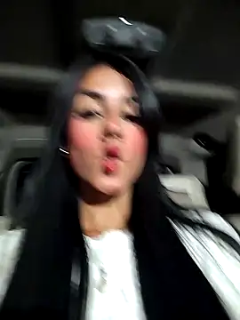 Snapshot of Juliana_Xander chatting on 11/09/25, 03:16 Juliana Xander online show from 11/09/25, 03:16