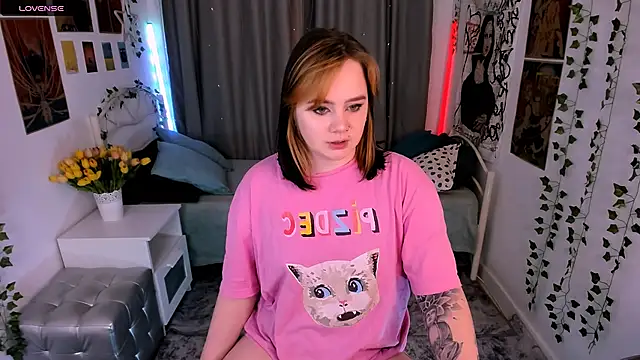 lunaalli online show from 11/14/25, 04:28