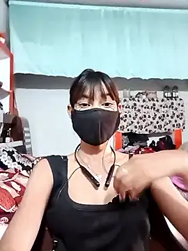 Snapshot of HOT_SHRII chatting on 10/17/25, 11:35 HOT SHRII online show from 10/17/25, 11:35