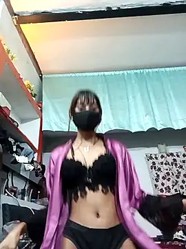 Snapshot of HOT_SHRII chatting on 10/27/25, 01:04 HOT SHRII online show from 10/27/25, 01:04