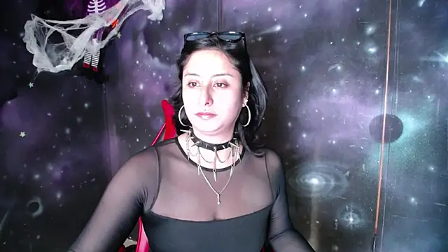 Snapshot of CristaldelLeon_s chatting on 10/01/25, 08:04 CristaldelLeon s online show from 10/01/25, 08:04
