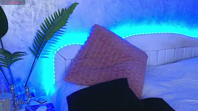 Aelorya online show from 11/19/25, 06:52