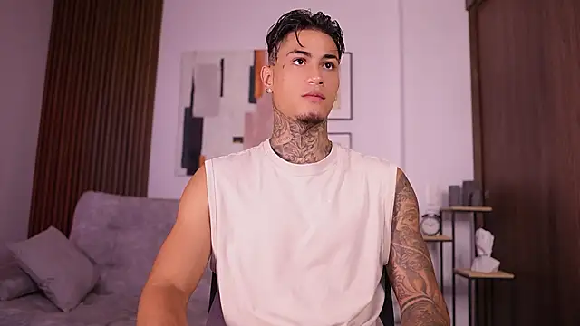 AxelVilla  online show from 09/13/25, 04:18