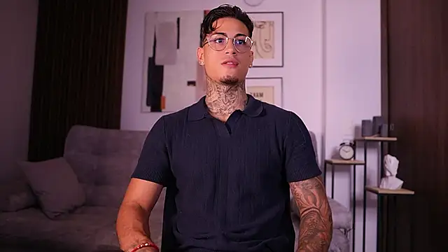 AxelVilla  online show from 09/27/25, 08:47