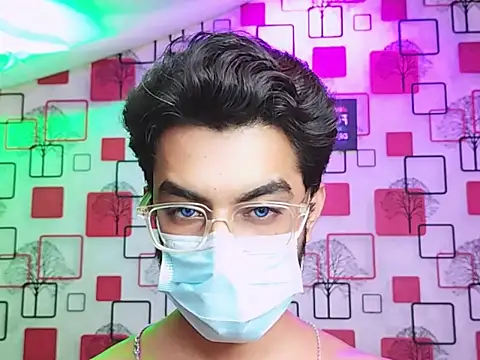 Snapshot of ChiseledCharm chatting on 10/29/25, 06:53 ChiseledCharm online show from 10/29/25, 06:53