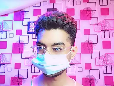 Snapshot of ChiseledCharm chatting on 11/05/25, 07:03 ChiseledCharm online show from 11/05/25, 07:03