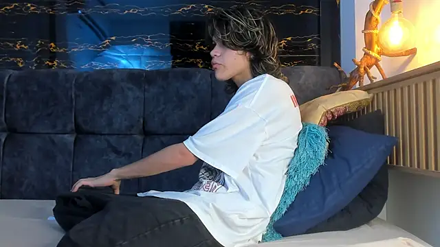 Diamond twink online show from 10/10/25, 07:35