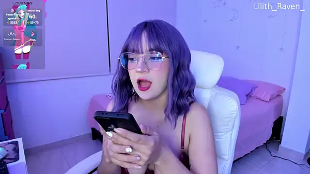 Snapshot of Lilith_Raven_ chatting on 10/24/25, 03:14 Lilith Raven online show from 10/24/25, 03:14