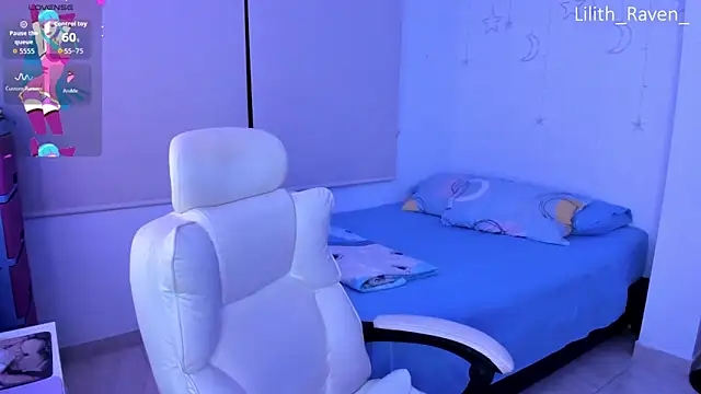 Snapshot of Lilith_Raven_ chatting on 10/29/25, 02:47 Lilith Raven online show from 10/29/25, 02:47