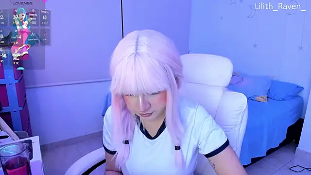 Snapshot of Lilith_Raven_ chatting on 11/04/25, 03:27 Lilith Raven online show from 11/04/25, 03:27