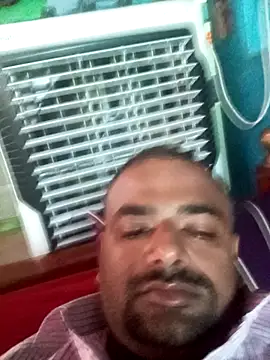 Snapshot of sree4143 chatting on 11/18/25, 04:06 sree4143 online show from 11/18/25, 04:06