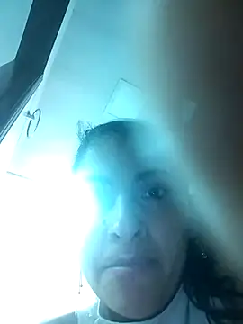 Snapshot of Fox_Roxxan chatting on 10/12/25, 01:48 Fox Roxxan online show from 10/12/25, 01:48