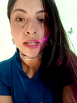 Snapshot of Fox_Roxxan chatting on 11/03/25, 01:19 Fox Roxxan online show from 11/03/25, 01:19