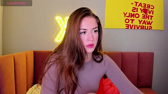 Snapshot of StacyWells chatting on 09/14/25, 02:33 StacyWells online show from 09/14/25, 02:33