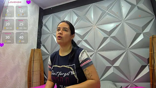 Snapshot of GreciaFox1 chatting on 11/06/25, 11:11 GreciaFox1 online show from 11/06/25, 11:11