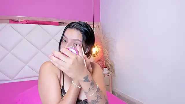 Lucianaa Collins online show from 10/30/25, 11:55