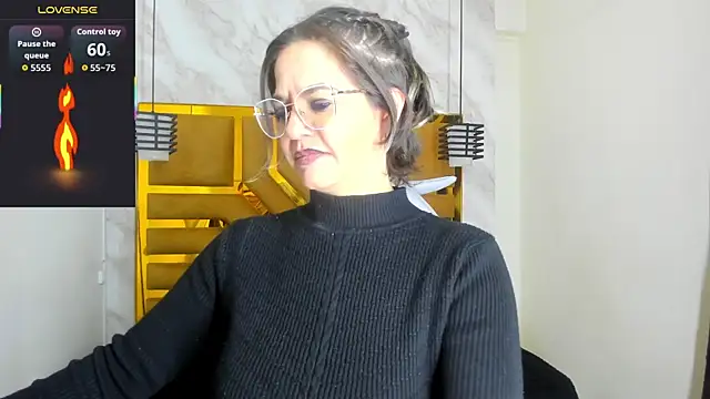 Luciifeer  online show from 10/10/25, 11:48