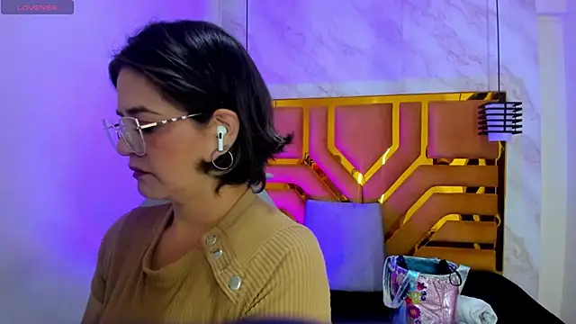 Luciifeer  online show from 10/15/25, 06:52