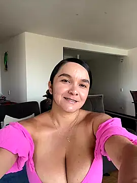 Snapshot of Nova_Gabriela chatting on 10/09/25, 02:26 Nova Gabriela online show from 10/09/25, 02:26