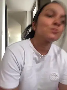 Snapshot of Nova_Gabriela chatting on 11/07/25, 03:34 Nova Gabriela online show from 11/07/25, 03:34