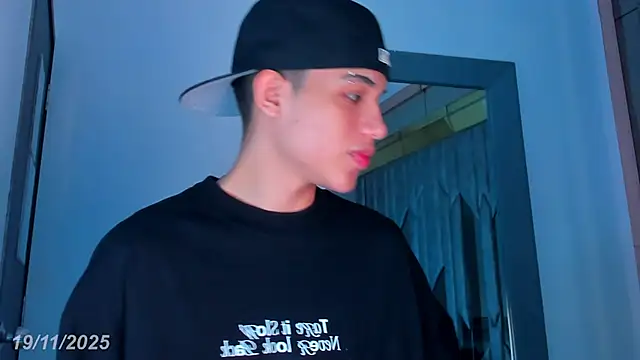 Sebax Young online show from 11/19/25, 08:31