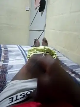 Snapshot of 92donis chatting on 10/28/25, 07:38 92donis online show from 10/28/25, 07:38