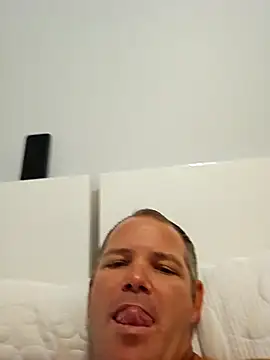 Snapshot of cubanitofeliz40 chatting on 09/22/25, 11:34 cubanitofeliz40 online show from 09/22/25, 11:34