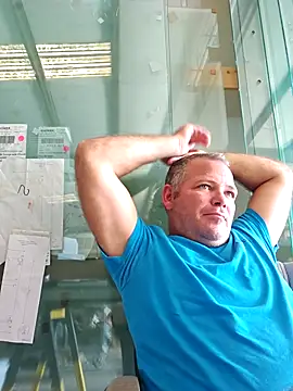 Snapshot of cubanitofeliz40 chatting on 11/03/25, 08:10 cubanitofeliz40 online show from 11/03/25, 08:10