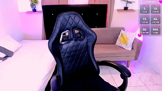 Sarah Brooke online show from 10/27/25, 06:56