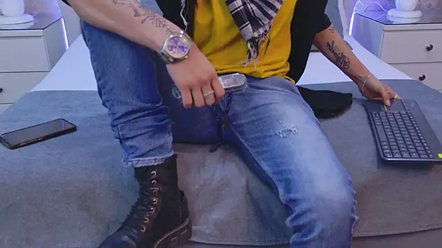 ZoeKrug online show from 11/15/25, 12:02