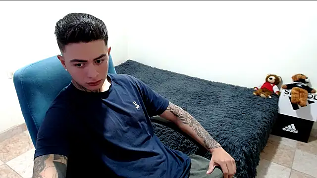 santii ss online show from 10/26/25, 04:24