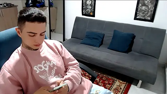 santii ss online show from 11/18/25, 12:49