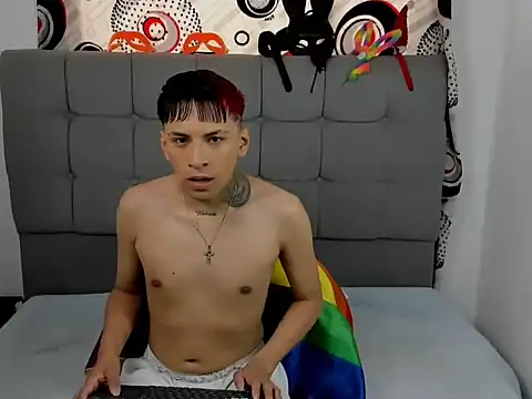 Snapshot of jake_hott1 chatting on 10/10/25, 03:11 jake hott1 online show from 10/10/25, 03:11