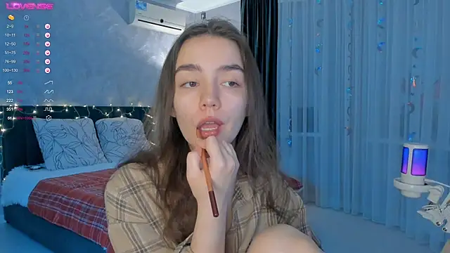 sweete chantal online show from 10/19/25, 05:35