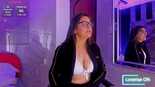 Agatha Pleasure online show from 10/25/25, 11:51