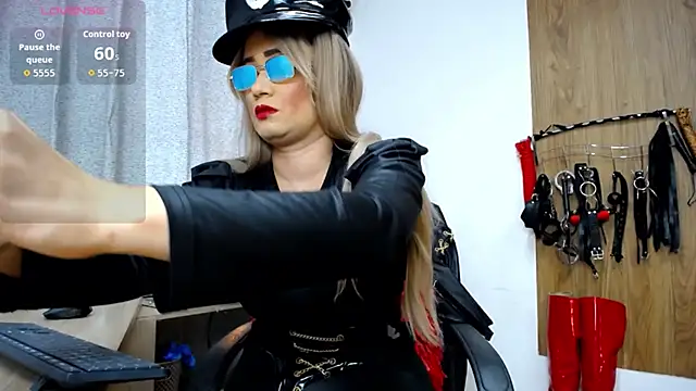 KristhalRasmussel online show from 11/22/25, 10:20