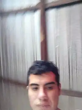 Snapshot of Ortiz3404 chatting on 10/25/25, 04:35 Ortiz3404 online show from 10/25/25, 04:35