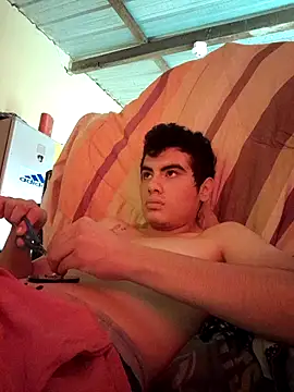 Snapshot of Ortiz3404 chatting on 11/04/25, 04:28 Ortiz3404 online show from 11/04/25, 04:28