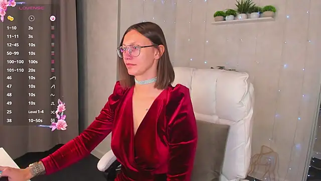 Elina Gravess online show from 10/03/25, 01:02