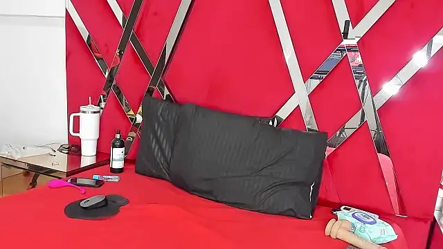 Sashkyaht online show from 10/20/25, 01:00