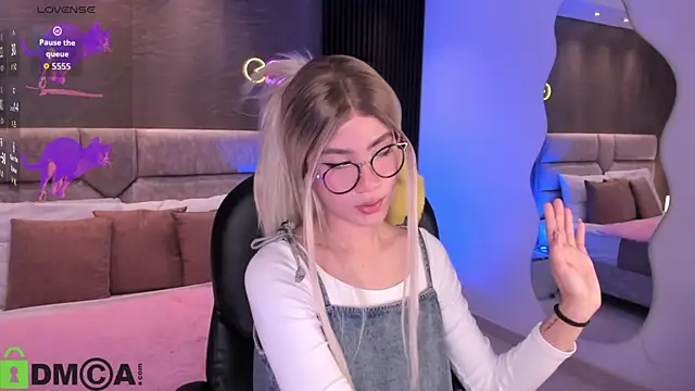 Arinextdoor online show from 10/13/25, 11:49