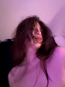 ScarletBloom  online show from 11/16/25, 05:29