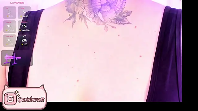 AriaBursett online show from 11/18/25, 08:57